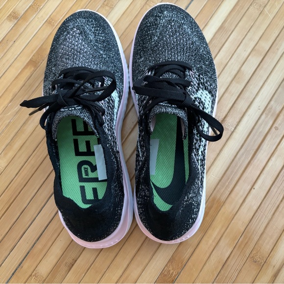 Nike women’s shoes size 8 - Picture 3 of 9